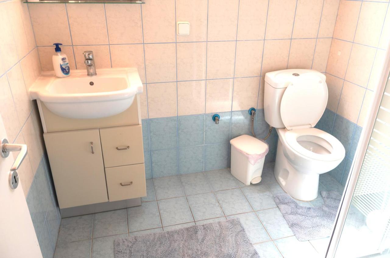 Villa Mikalef 페라마 외부 사진