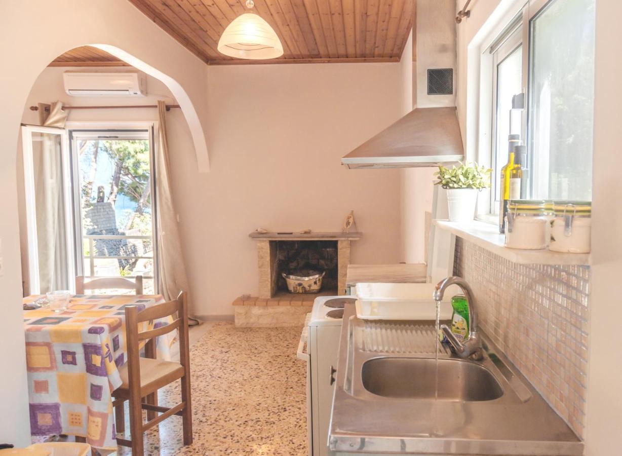 Villa Mikalef 페라마 외부 사진