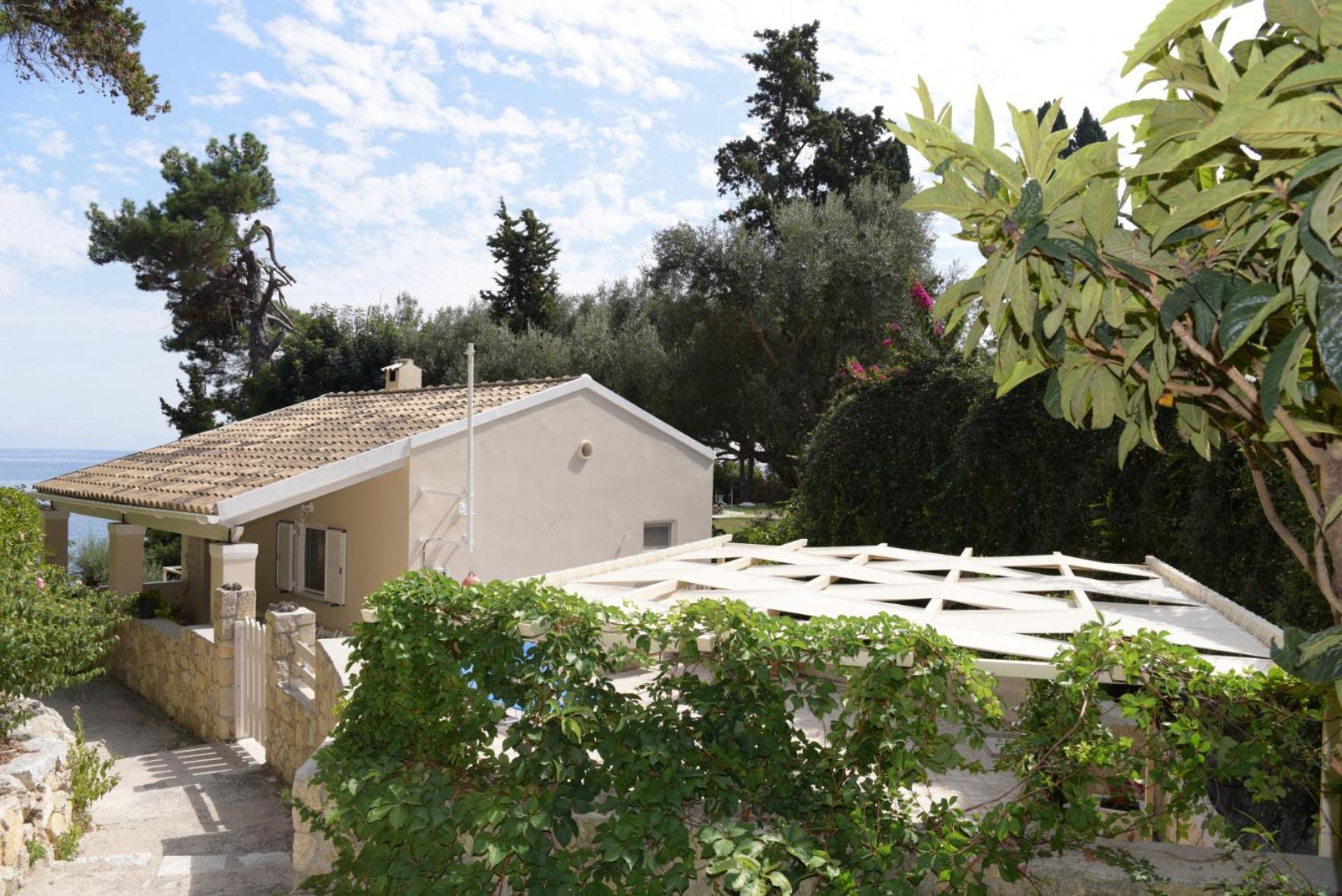 Villa Mikalef 페라마 외부 사진